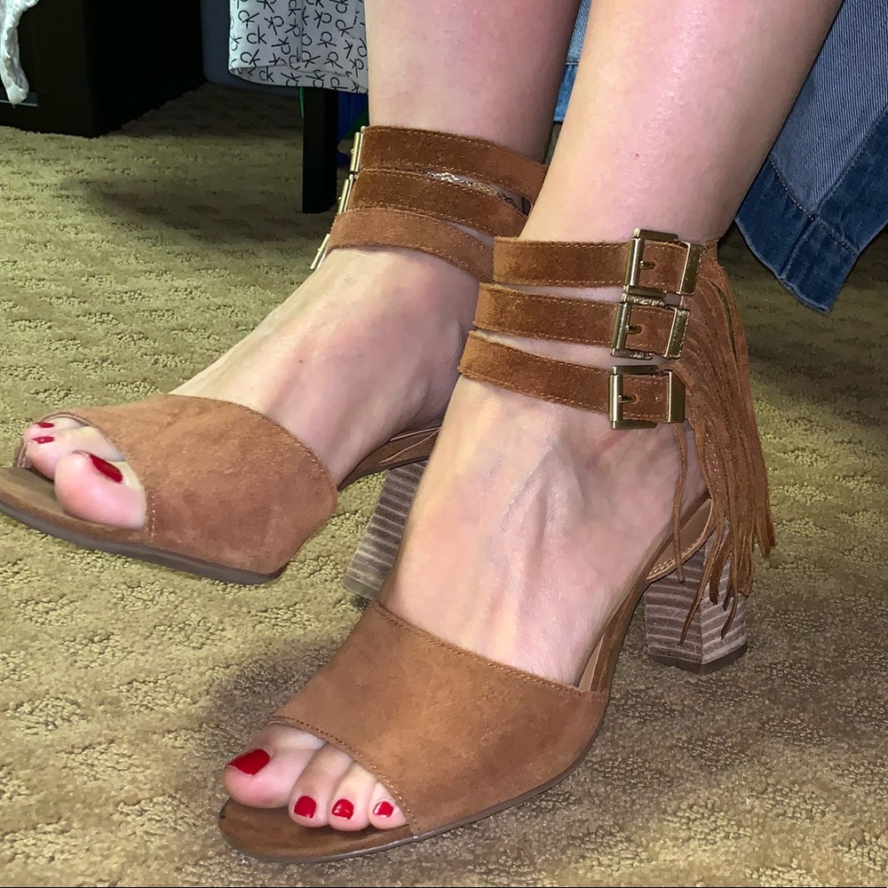Summer fringe Brown suede wedges 8.5